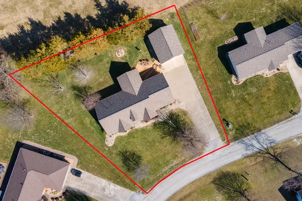 $330,000 | 131 Brian Avenue, Murphysboro, IL 62966