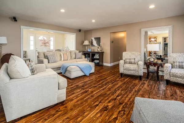 $330,000 | 131 Brian Avenue, Murphysboro, IL 62966