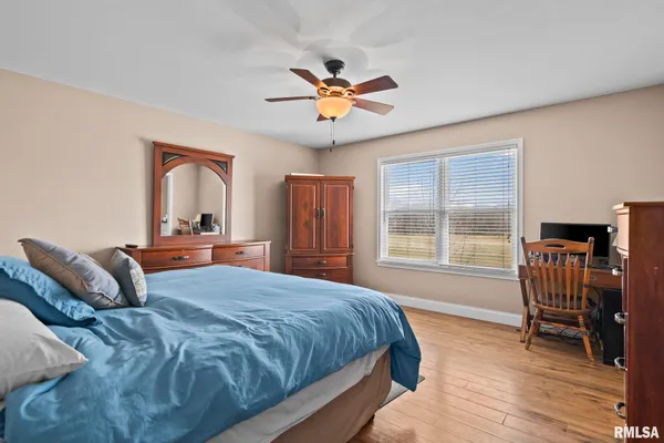 $437,081 | 212 Hillcrest Drive, Mechanicsburg, IL 62545