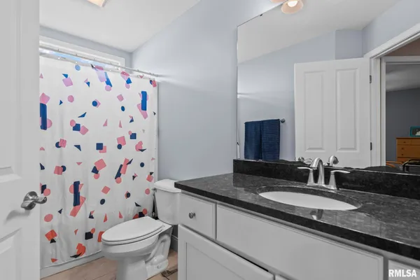 $437,081 | 212 Hillcrest Drive, Mechanicsburg, IL 62545