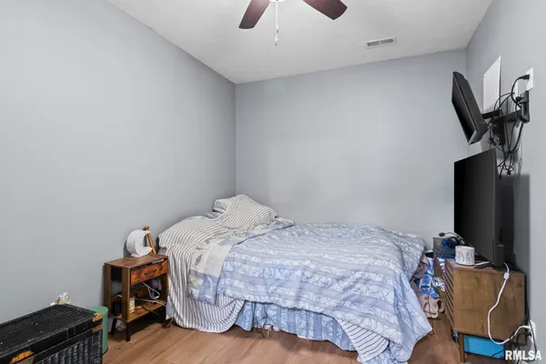 $437,081 | 212 Hillcrest Drive, Mechanicsburg, IL 62545