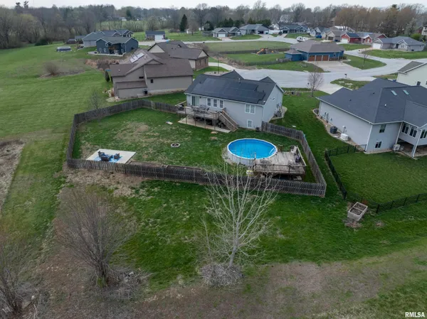 $437,081 | 212 Hillcrest Drive, Mechanicsburg, IL 62545