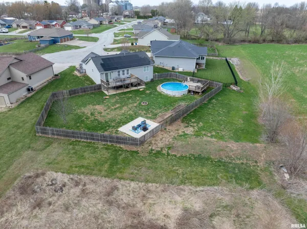 $437,081 | 212 Hillcrest Drive, Mechanicsburg, IL 62545