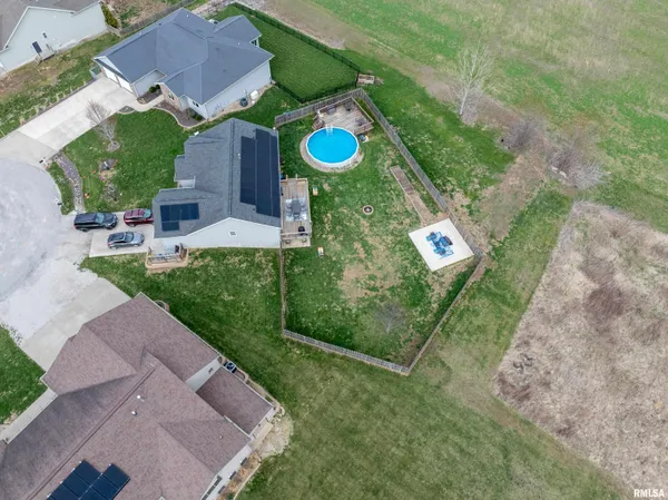 $437,081 | 212 Hillcrest Drive, Mechanicsburg, IL 62545