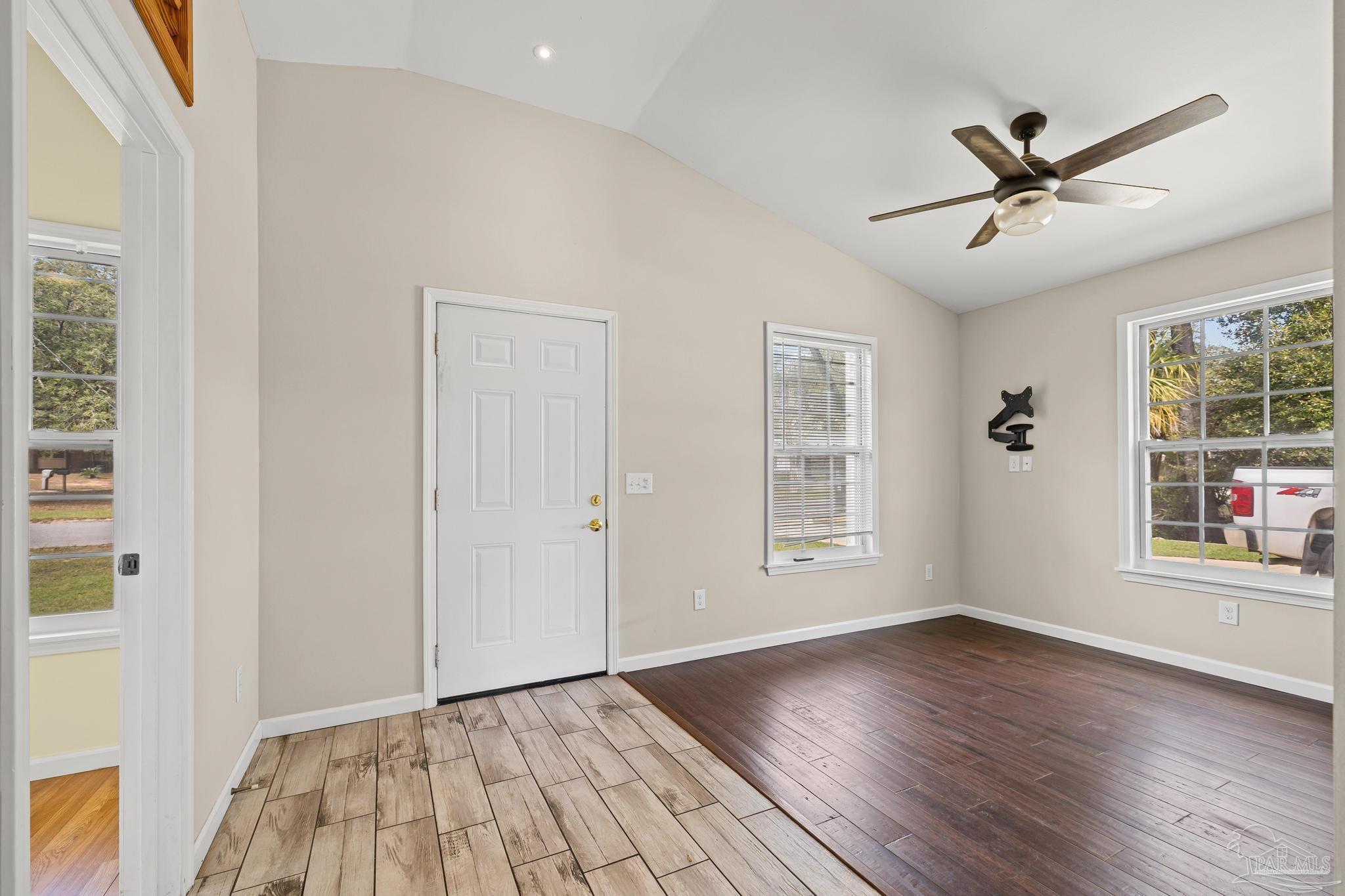 6733 Oakcliff Road Pensacola, FL 32526 - Photo 14 of 27