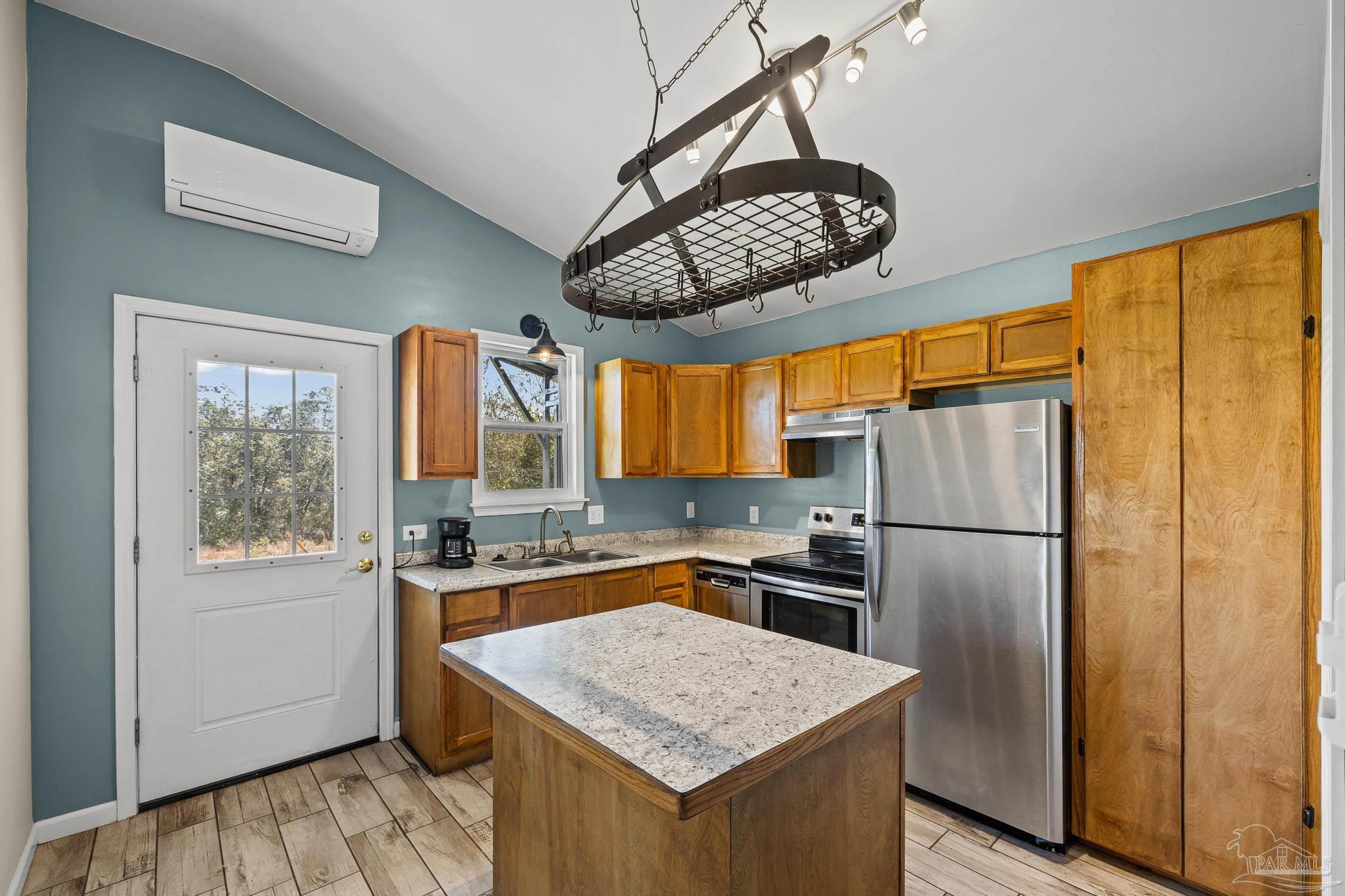 6733 Oakcliff Road Pensacola, FL 32526 - Photo 18 of 27