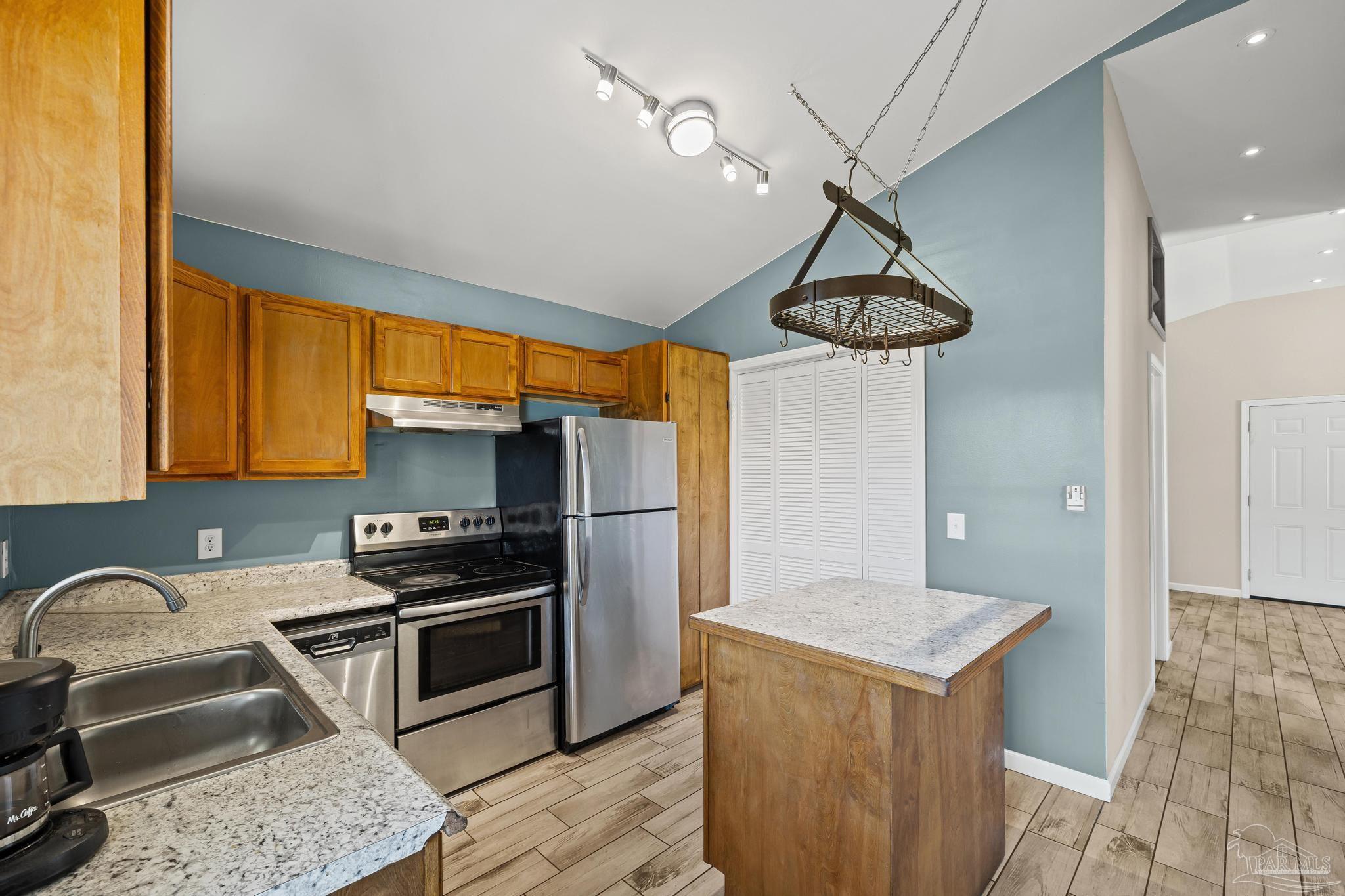 6733 Oakcliff Road Pensacola, FL 32526 - Photo 19 of 27