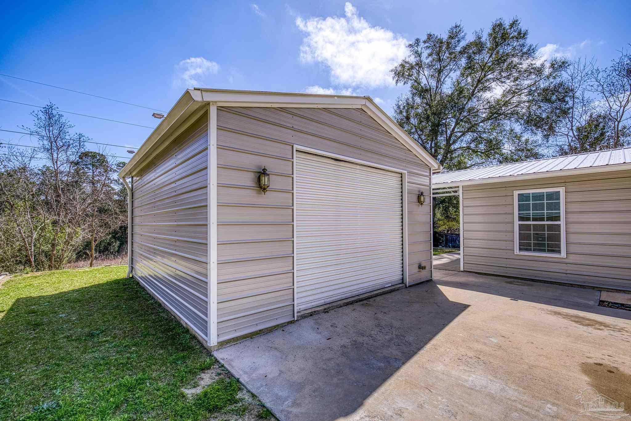 6733 Oakcliff Road Pensacola, FL 32526 - Photo 9 of 27