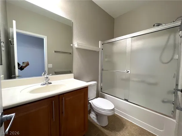 $2,650 | 12037 Contorno Vista Court, Las Vegas, NV 89138