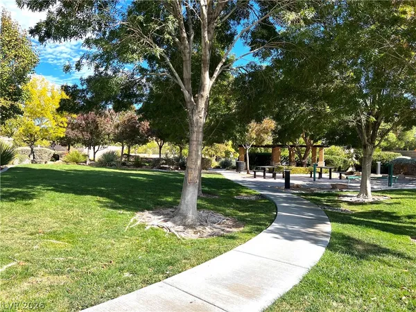 $2,600 | 12037 Contorno Vista Court, Las Vegas, NV 89138