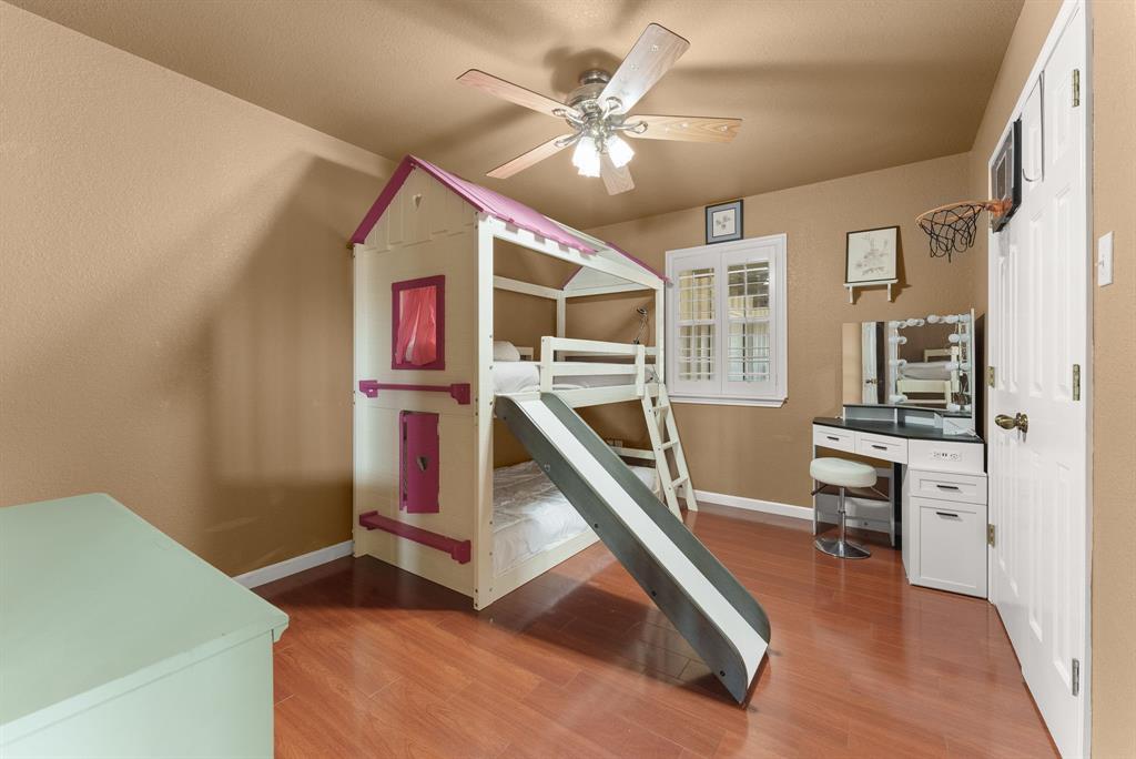 2700 Auction Barn Road Belton, TX 76513 - Photo 14 of 38 a very nice looking room with a large window and chandelier