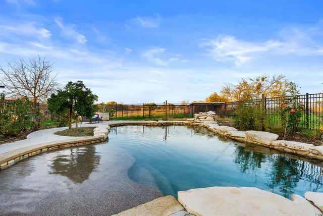 $899,900 | 2700 Auction Barn Road, Belton, TX 76513