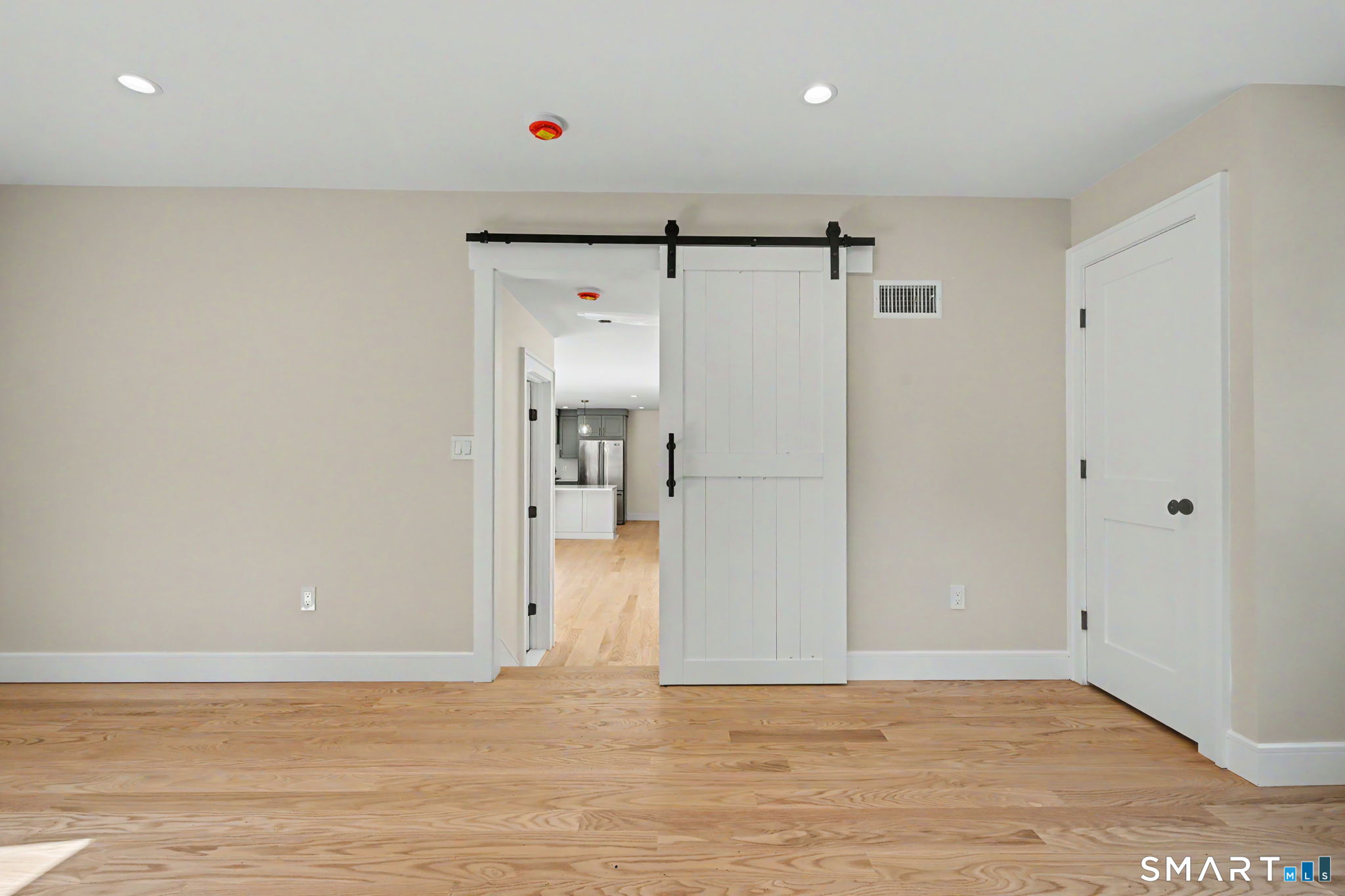 244 Minivale Road Stamford, CT 06907 - Photo 15 of 36