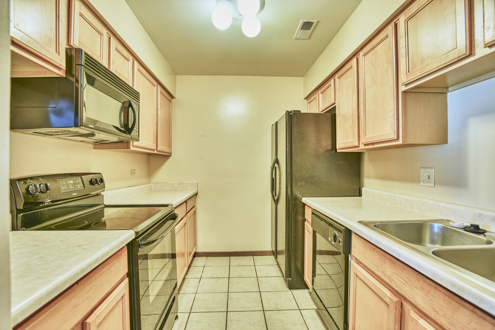 1420 Stonebridge Circle, Unit N3 Wheaton, IL 60189 - Photo 3 of 13