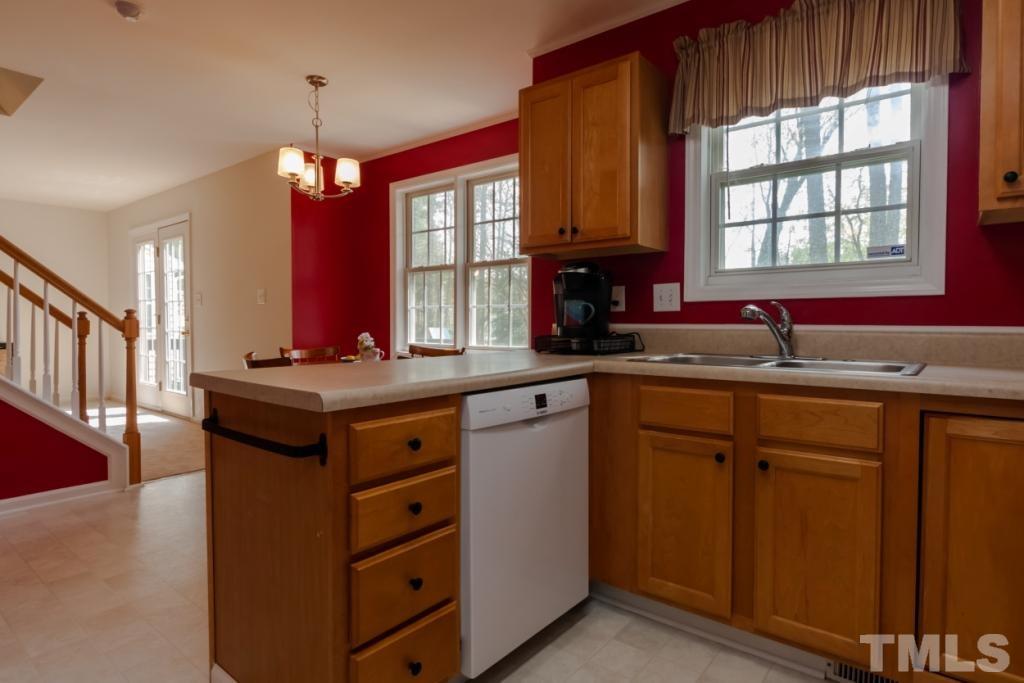 704 Windcrest Road Durham, NC 27713 - Photo 10 of 29 Gallery Image 10