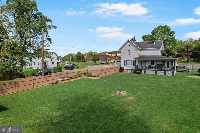 $240,000 | 419 Oak Street, Friendsville, MD 21531