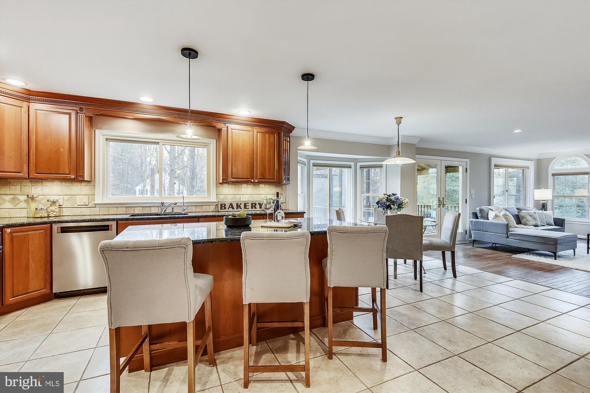 11874 Fawn Ridge Lane Reston, VA 20194 - Photo 19 of 75 Serve up a meal at the island