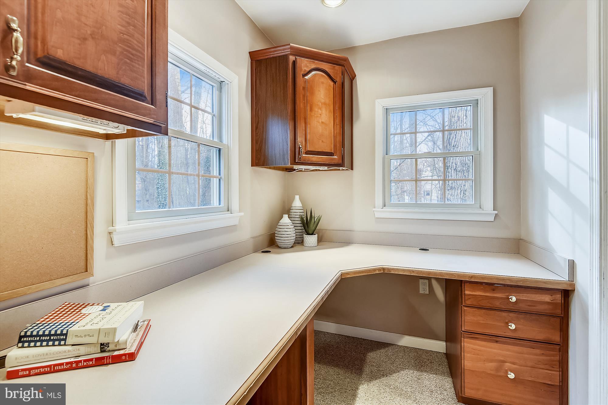 11874 Fawn Ridge Lane Reston, VA 20194 - Photo 25 of 75 a bedroom with a bed and a window