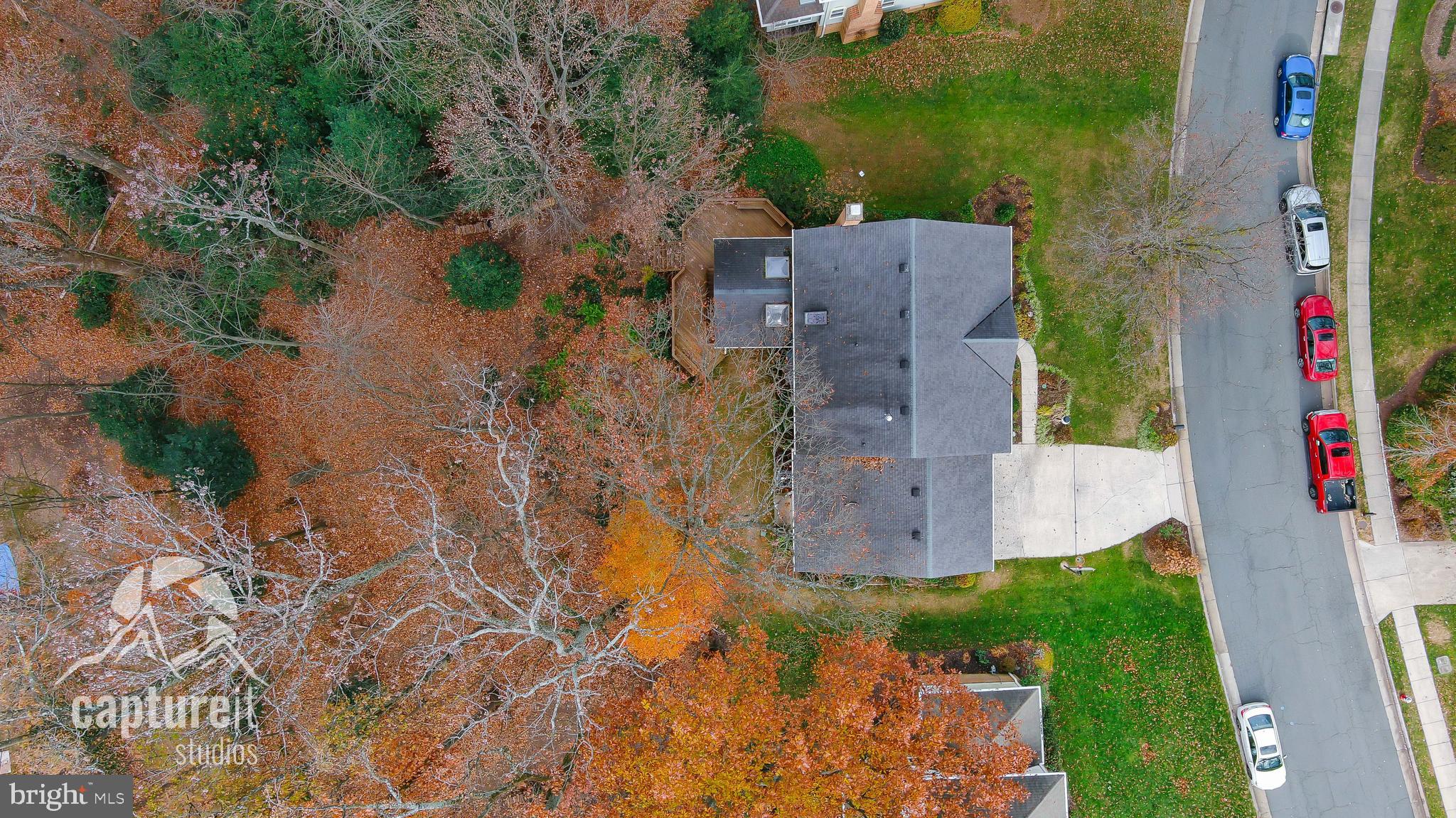 11874 Fawn Ridge Lane Reston, VA 20194 - Photo 66 of 75 an aerial view of a house