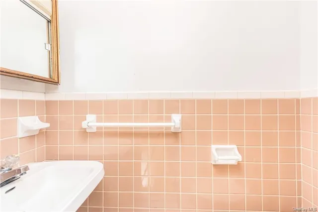 $1,599,900 | 204 West 260th Street | North Riverdale