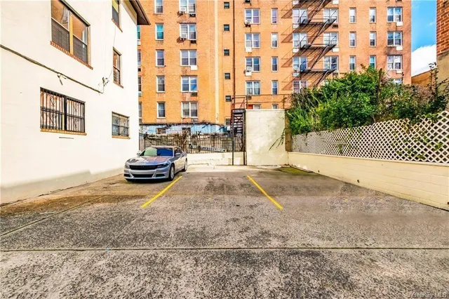 $1,599,900 | 204 West 260th Street | North Riverdale