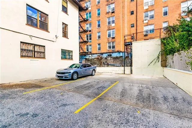 $1,599,900 | 204 West 260th Street | North Riverdale