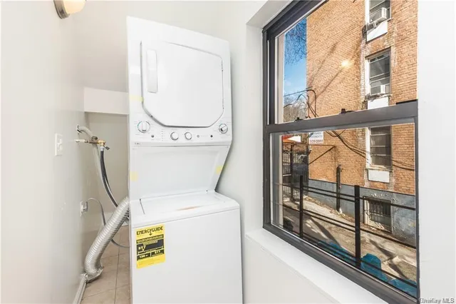 $1,599,900 | 204 West 260th Street | North Riverdale