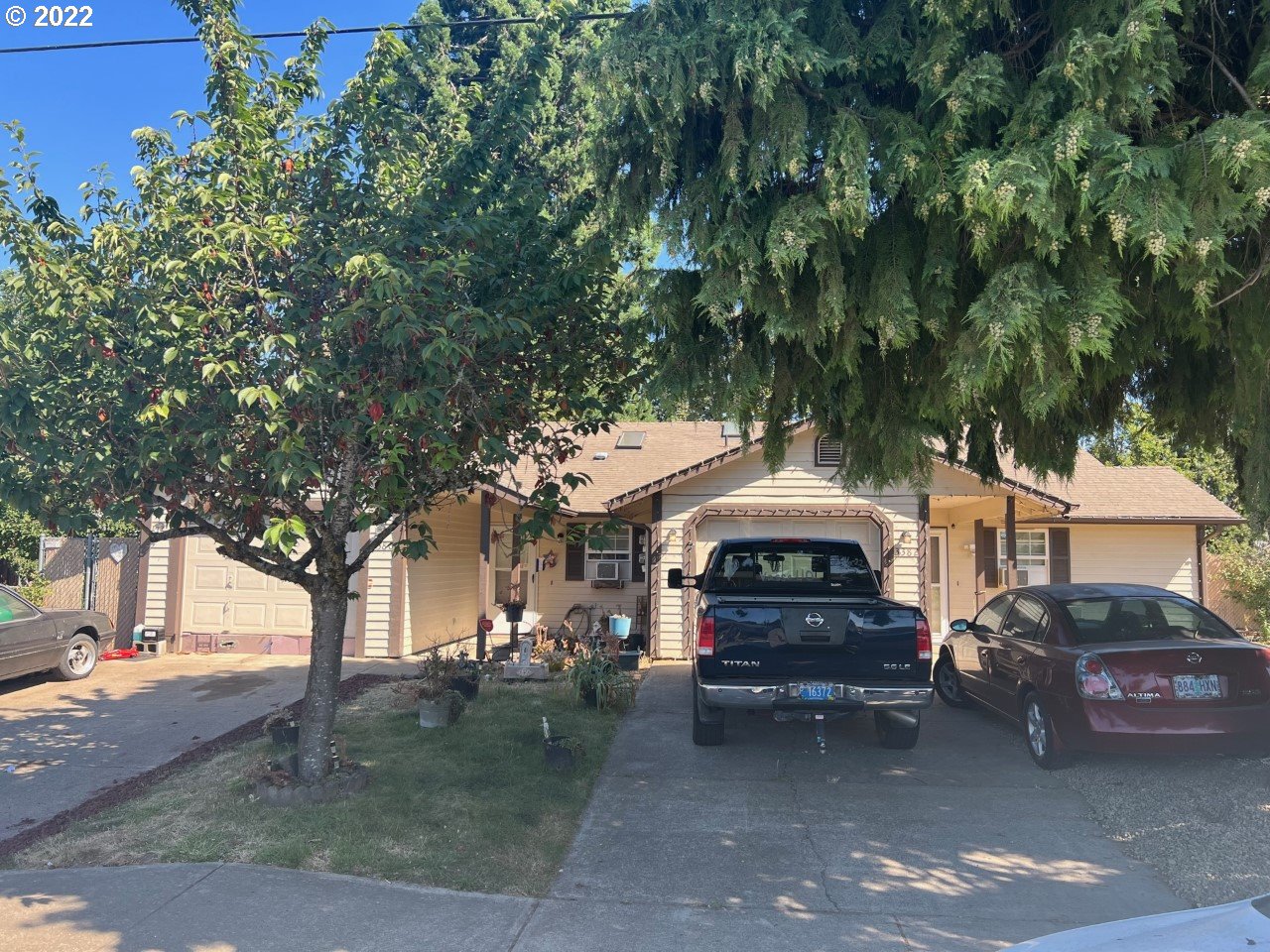 3380 Virginia Avenue Springfield, OR 97478 - Photo 1 of 11 a car parked in front of a house