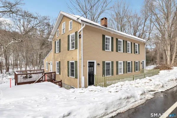 $750,000 | 274 Lyons Plain Road, Weston, CT 06883