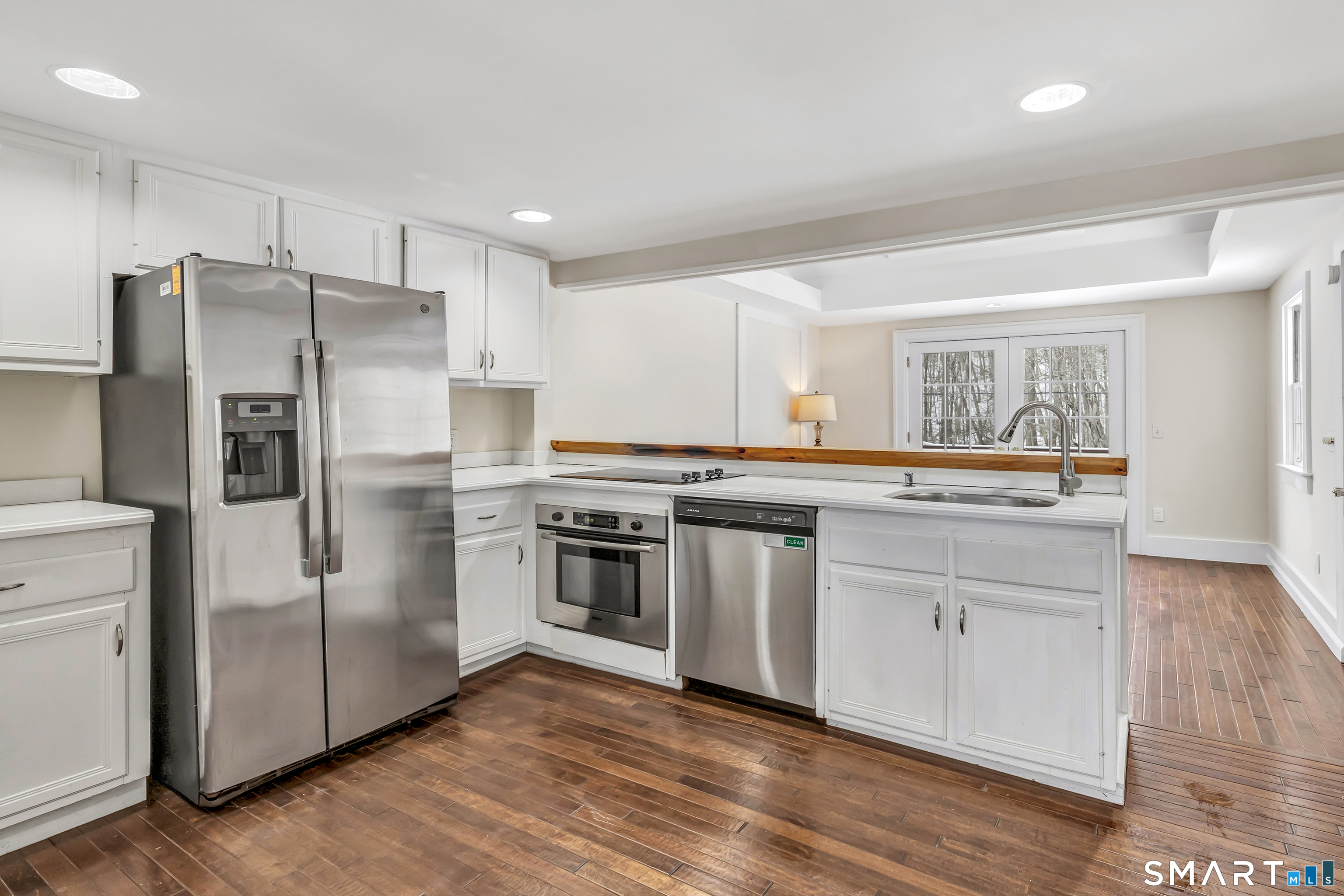 274 Lyons Plain Road Weston, CT 06883 - Photo 8 of 48