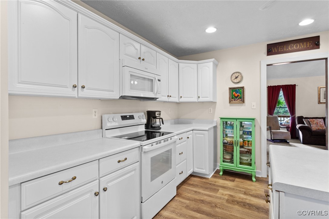 11272 Cauthorne Road Richmond, VA 23227 - Photo 14 of 32 Gallery Image 14