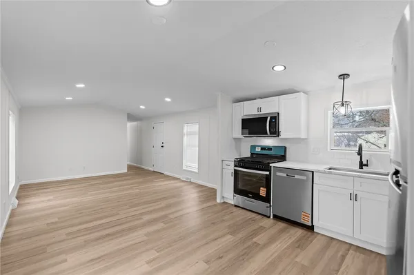 $199,999 | 38 Torch Lane, Coventry, RI 02816