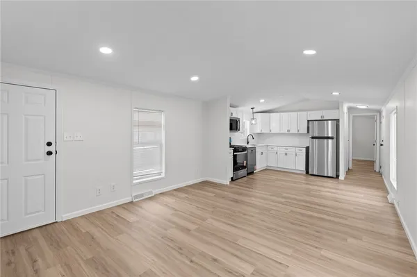$199,999 | 38 Torch Lane, Coventry, RI 02816