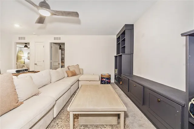 $2,550 | 10070 Trumpet Honeysuckle Way, San Antonio, FL 33576