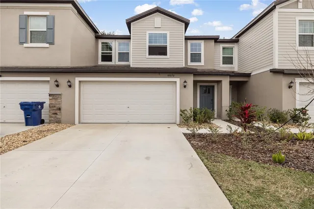 $2,550 | 10070 Trumpet Honeysuckle Way, San Antonio, FL 33576