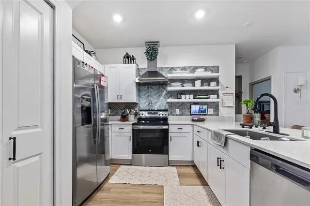 $2,550 | 10070 Trumpet Honeysuckle Way, San Antonio, FL 33576