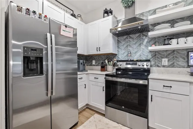 $2,550 | 10070 Trumpet Honeysuckle Way, San Antonio, FL 33576