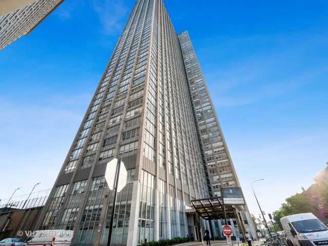 $399,000 | 655 West Irving Park Road, Unit 5202, Chicago, IL 60613