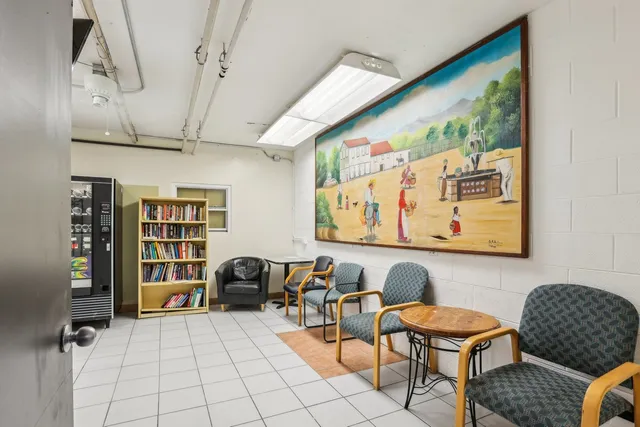 $399,000 | 655 West Irving Park Road, Unit 5202, Chicago, IL 60613