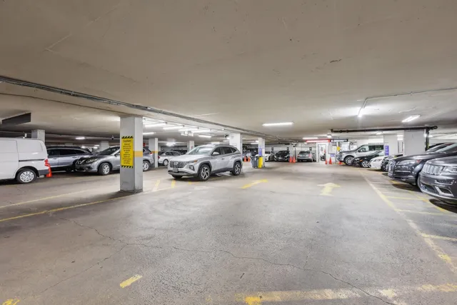 $399,000 | 655 West Irving Park Road, Unit 5202, Chicago, IL 60613