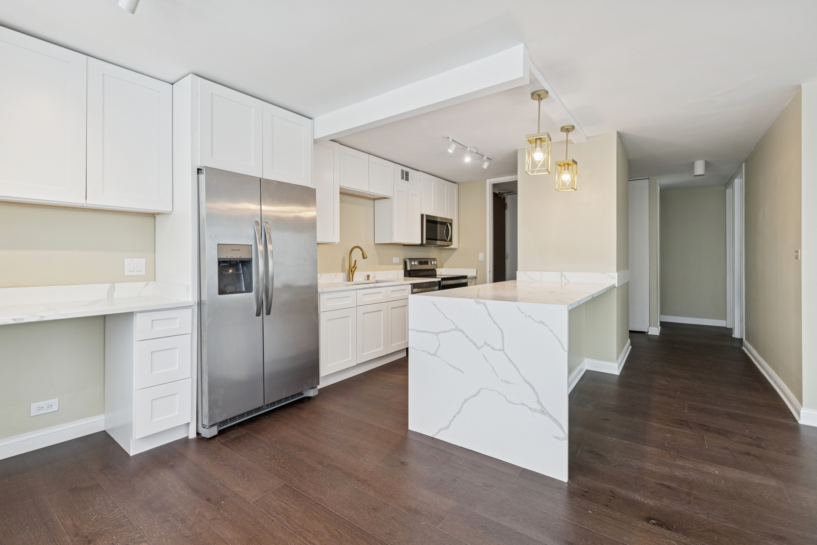 655 West Irving Park Road, Unit 5202 Chicago, IL 60613 - Photo 3 of 24