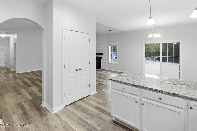 $2,400 | 124 Regatta Way, Sneads Ferry, NC 28460