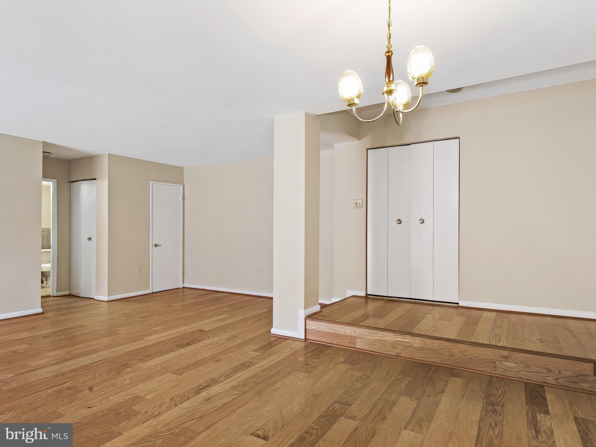 15607 Dorset Road, Unit 101 Laurel, MD 20707 - Photo 10 of 30 Living Room