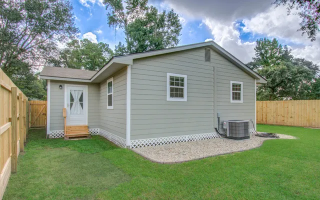 a front view of house with yard
