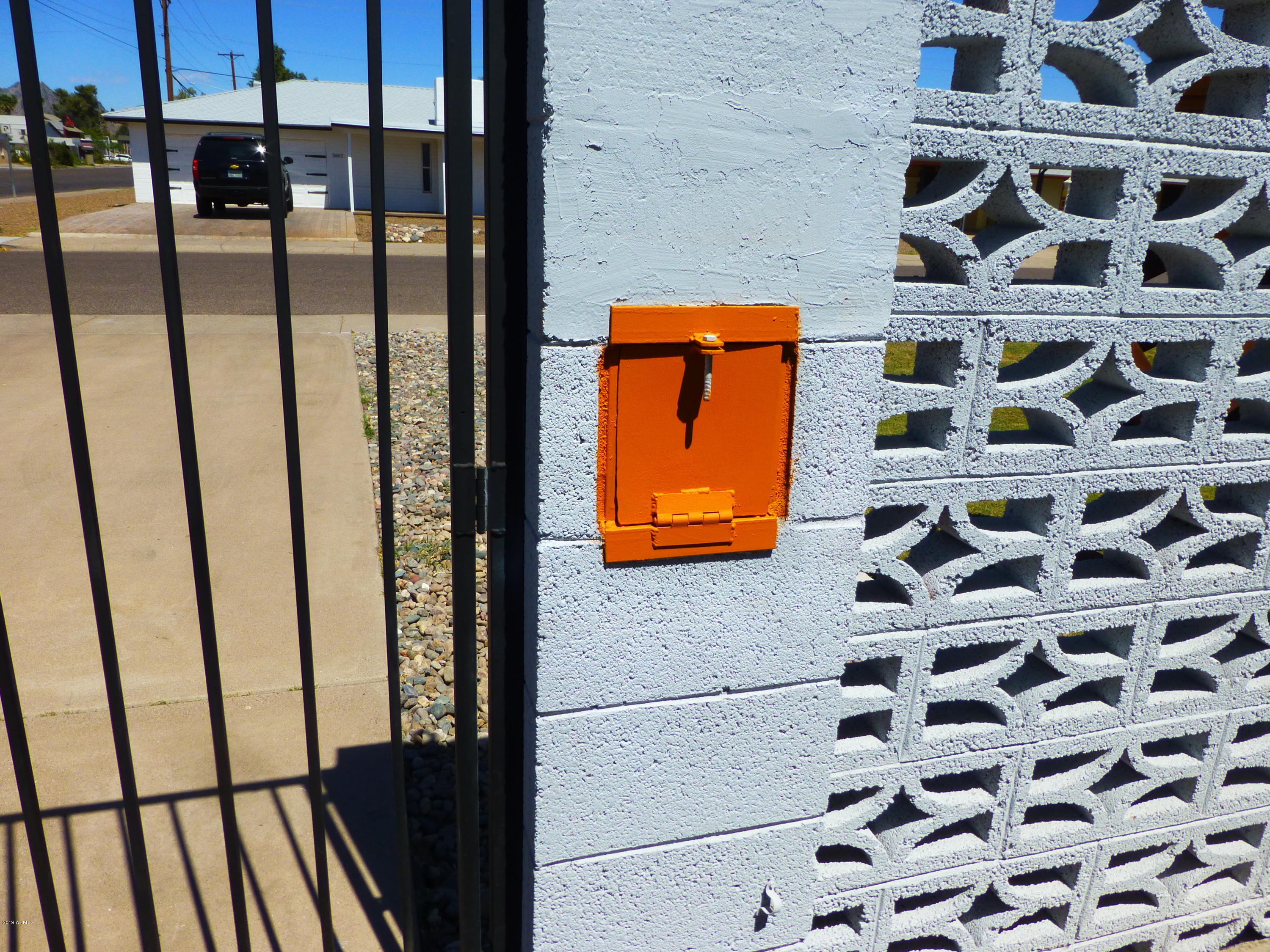 3601 East Piccadilly Road Phoenix, AZ 85018 - Photo 6 of 43 front locking gate 2
