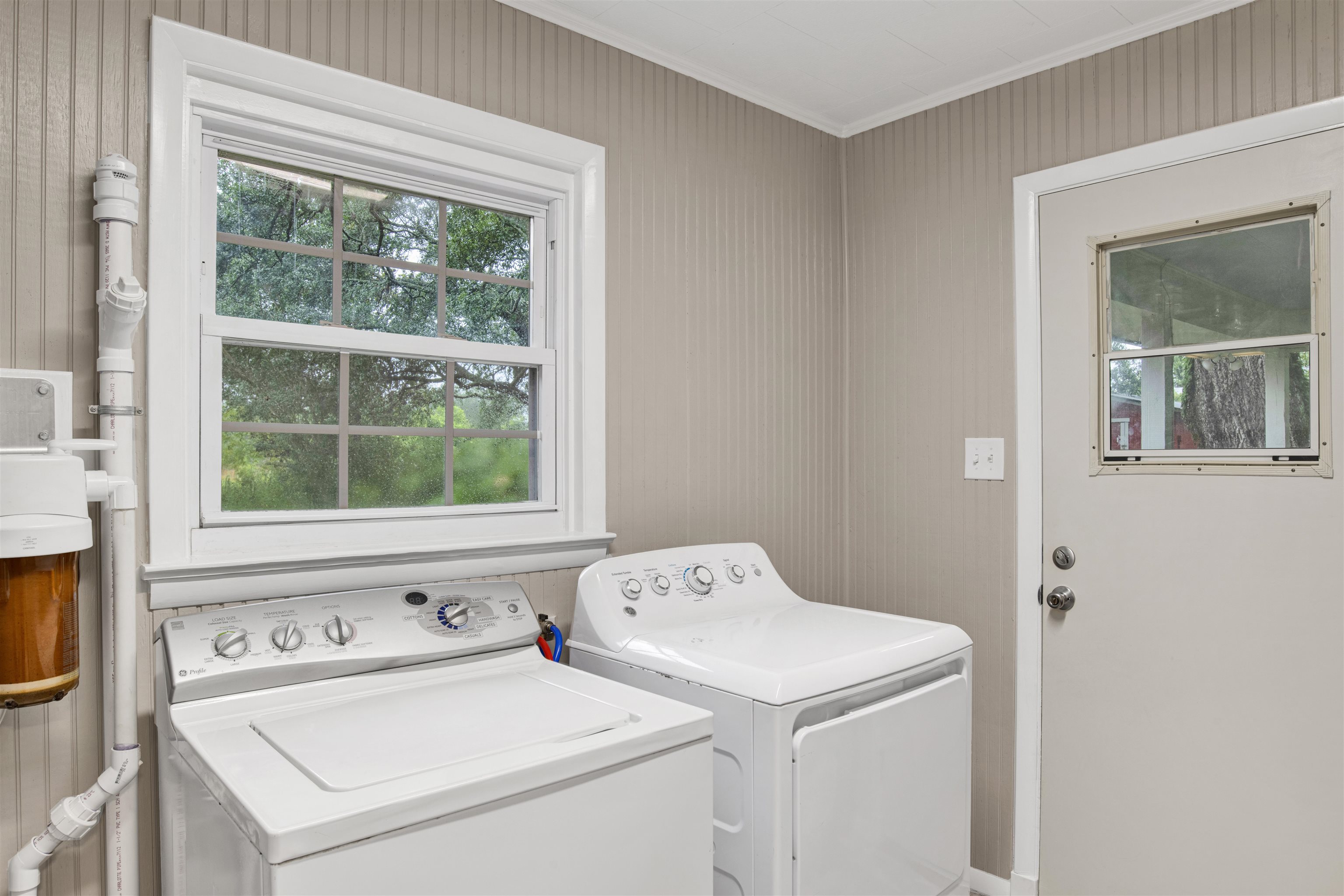 18347 Underwood Road Foley, AL 36535 - Photo 16 of 40 Laundry