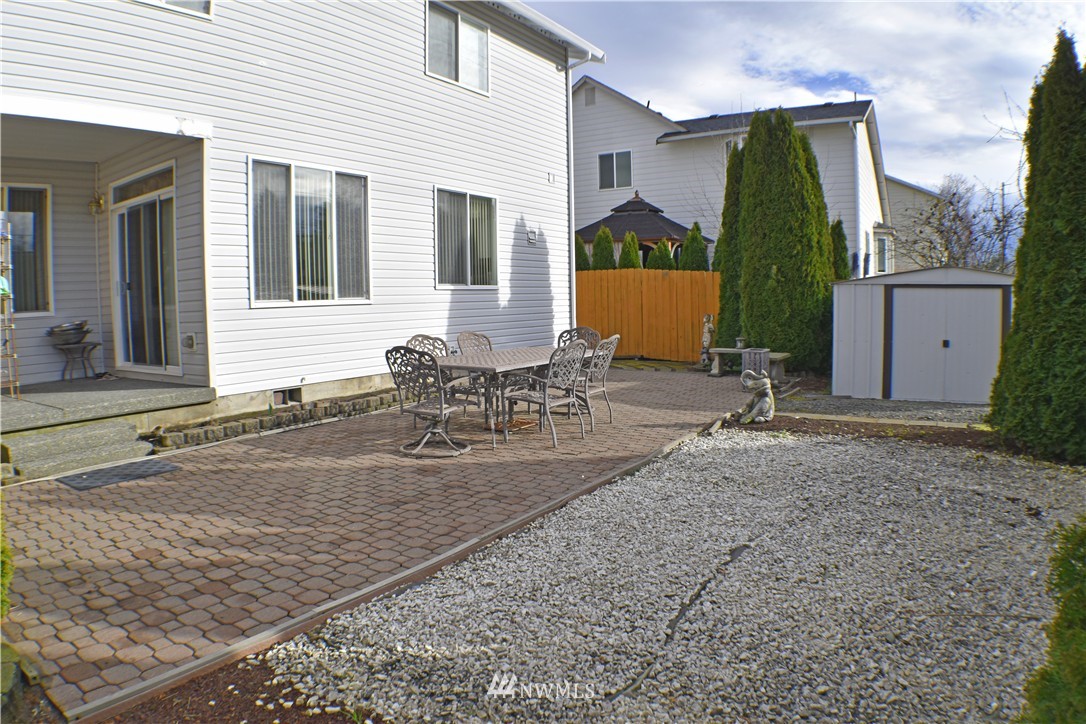 5133 Northeast 4th Place Renton, WA 98059 - Photo 16 of 17