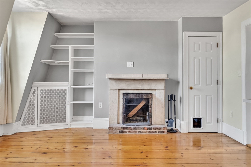16 Hancock Street, Unit 5F Boston, MA 02114 - Photo 4 of 22