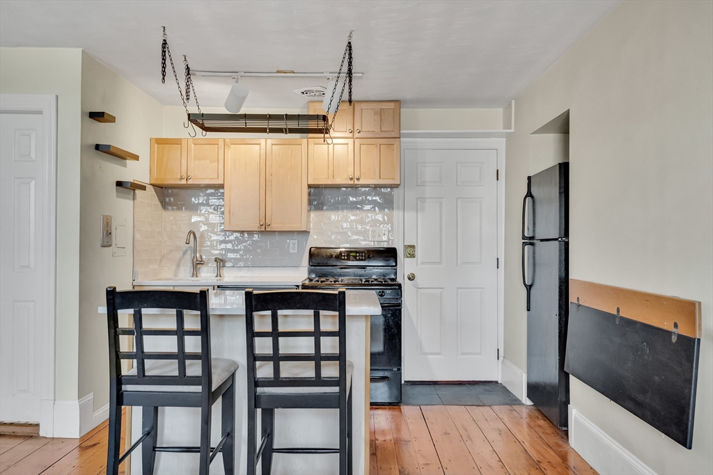 16 Hancock Street, Unit 5F Boston, MA 02114 - Photo 6 of 22