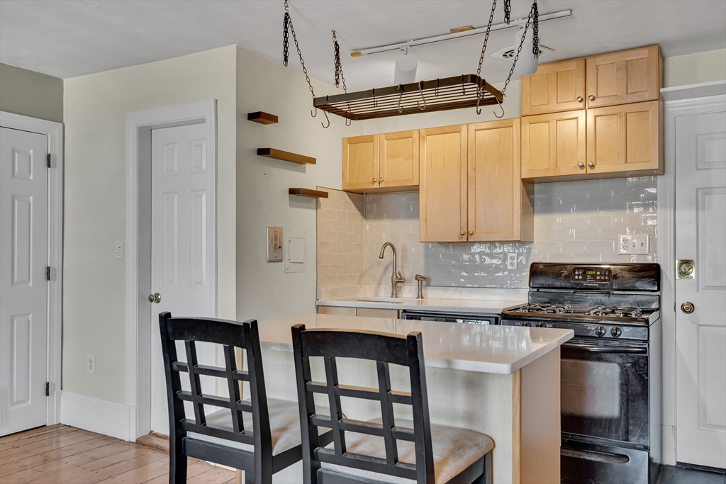 16 Hancock Street, Unit 5F Boston, MA 02114 - Photo 8 of 22